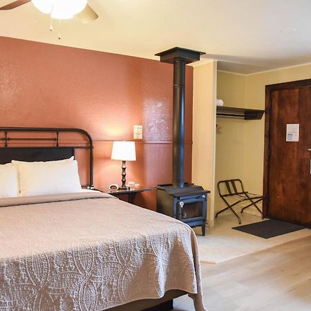 Alpine Lodge Red River Esterno foto