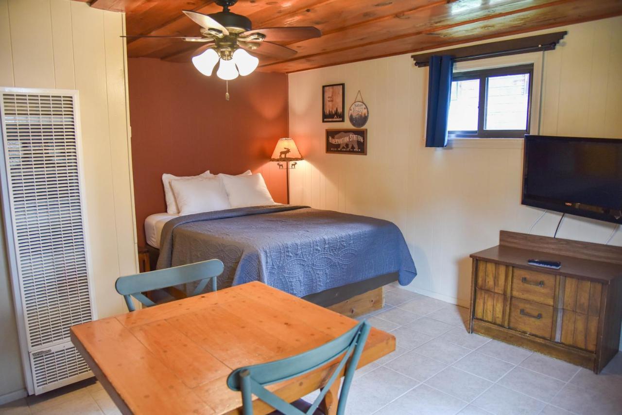 Alpine Lodge Red River Esterno foto