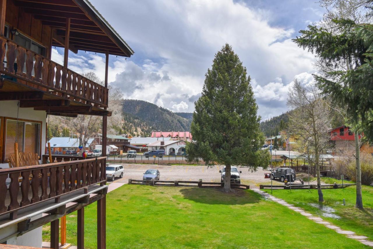 Alpine Lodge Red River Esterno foto