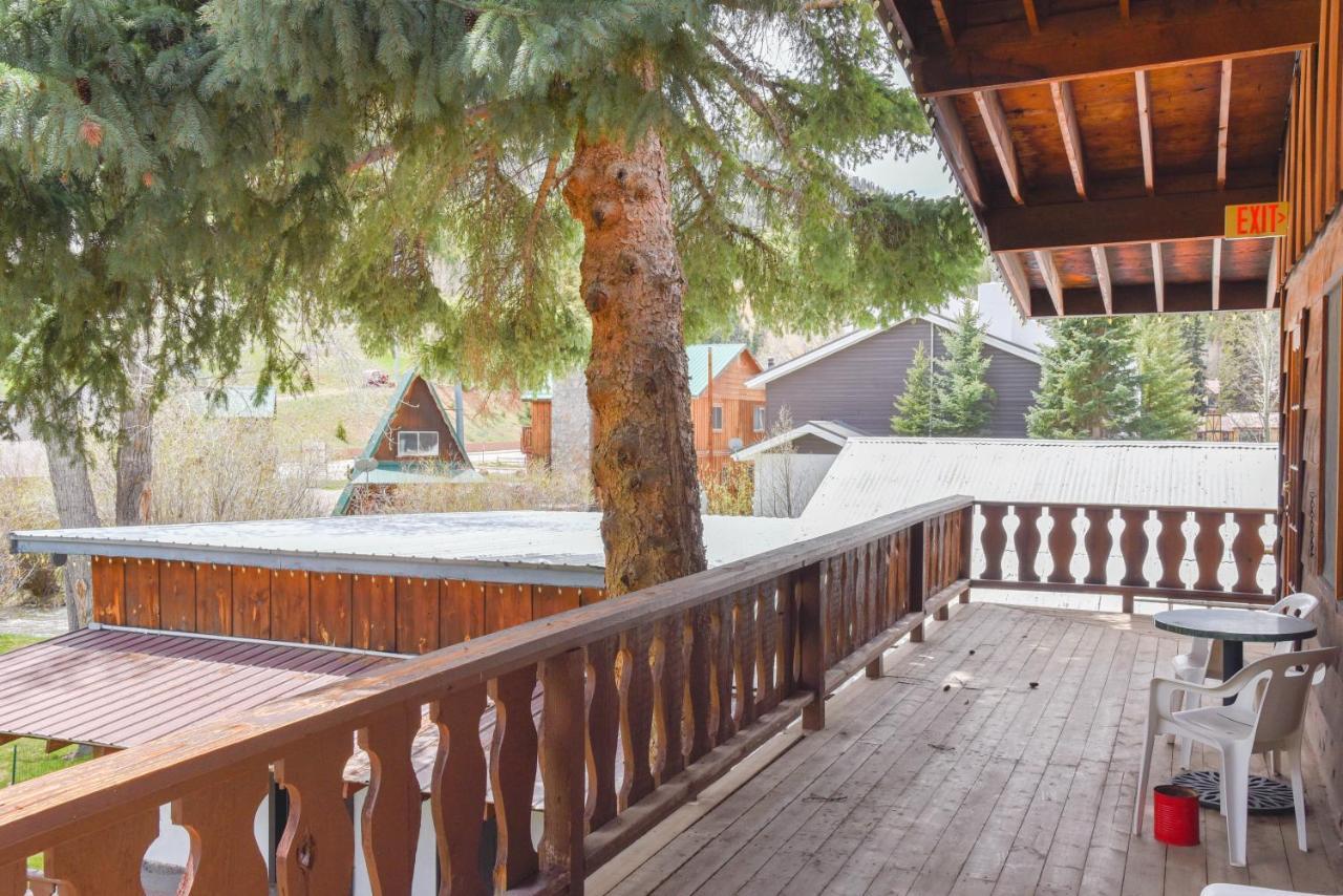 Alpine Lodge Red River Esterno foto